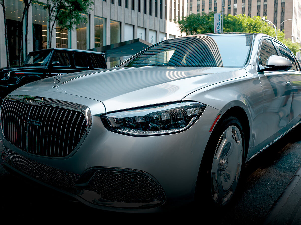 The Mercedes-Maybach S-Class was chosen as Miranda Priestly’s transportation of choice in the upcoming sequel, The Devil Wears Prada 2, because the car mirrored the character’s formidable personality and allowed her to make grand entrances.